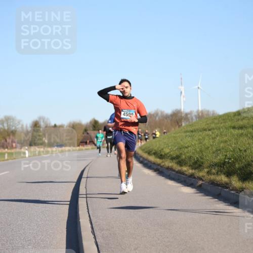 06.04.2025 - 44. Internationalen Wilhelmsburger Insellauf Jannik Wohlers http://msf.ph/oto/7604907 06.04.2025 09:22:19 Laufen 4500 meine-sportfotos.de