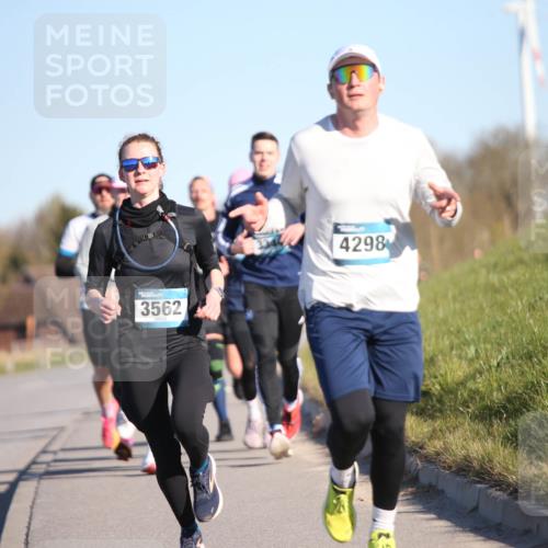 06.04.2025 - 44. Internationalen Wilhelmsburger Insellauf Jannik Wohlers http://msf.ph/oto/7609731 06.04.2025 09:24:06 Laufen 3562, 4298 meine-sportfotos.de