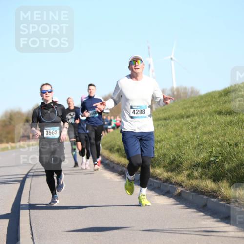 06.04.2025 - 44. Internationalen Wilhelmsburger Insellauf Jannik Wohlers http://msf.ph/oto/7609737 06.04.2025 09:24:07 Laufen 3562, 4298 meine-sportfotos.de