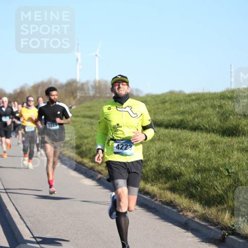06.04.2025 - 44. Internationalen Wilhelmsburger Insellauf Jannik Wohlers http://msf.ph/oto/7610554 06.04.2025 09:26:09 Laufen 4584, 3413, 4223 meine-sportfotos.de