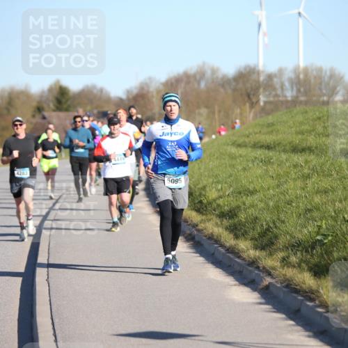06.04.2025 - 44. Internationalen Wilhelmsburger Insellauf Jannik Wohlers http://msf.ph/oto/7610873 06.04.2025 09:26:35 Laufen 4284, 4283, 4449, 5095 meine-sportfotos.de