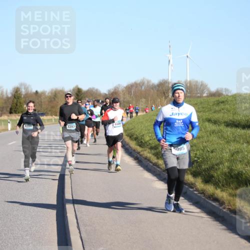 06.04.2025 - 44. Internationalen Wilhelmsburger Insellauf Jannik Wohlers http://msf.ph/oto/7610897 06.04.2025 09:26:37 Laufen 4284, 4283, 4449, 5095 meine-sportfotos.de