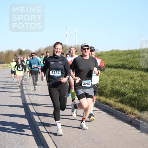 06.04.2025 - 44. Internationalen Wilhelmsburger Insellauf Jannik Wohlers http://msf.ph/oto/7610966 06.04.2025 09:26:40 Laufen 4284, 4283 meine-sportfotos.de