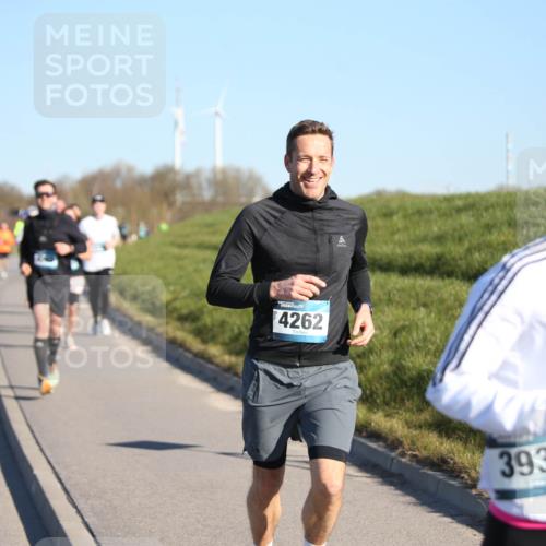 06.04.2025 - 44. Internationalen Wilhelmsburger Insellauf Jannik Wohlers http://msf.ph/oto/7611495 06.04.2025 09:27:23 Laufen 4262, 3936 meine-sportfotos.de