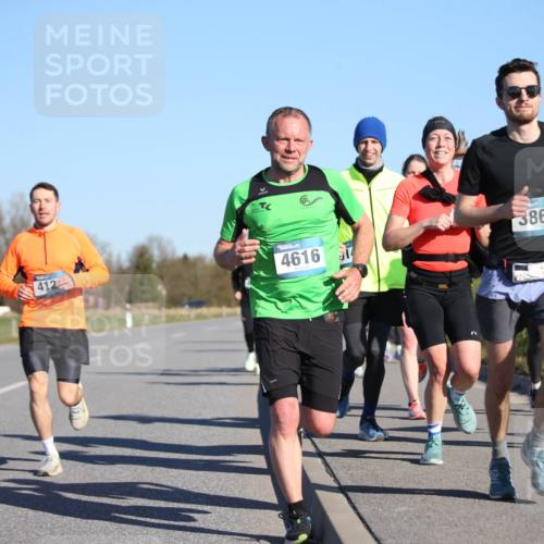 06.04.2025 - 44. Internationalen Wilhelmsburger Insellauf Jannik Wohlers http://msf.ph/oto/7611645 06.04.2025 09:27:37 Laufen 412, 4616, 51, 863 meine-sportfotos.de
