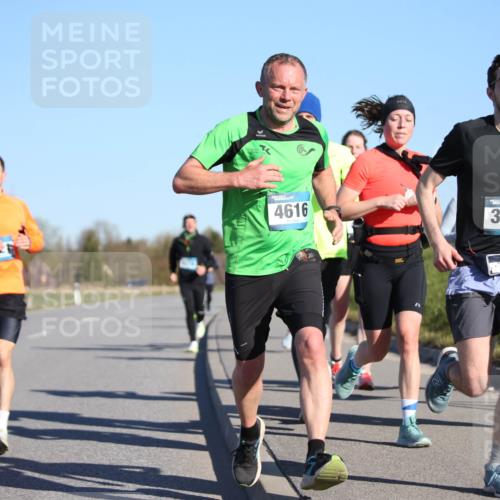 06.04.2025 - 44. Internationalen Wilhelmsburger Insellauf Jannik Wohlers http://msf.ph/oto/7611652 06.04.2025 09:27:38 Laufen 4616, 29, 3863 meine-sportfotos.de