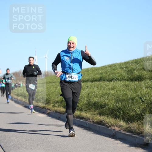 06.04.2025 - 44. Internationalen Wilhelmsburger Insellauf Jannik Wohlers http://msf.ph/oto/7611777 06.04.2025 09:27:47 Laufen 3921, 4438 meine-sportfotos.de
