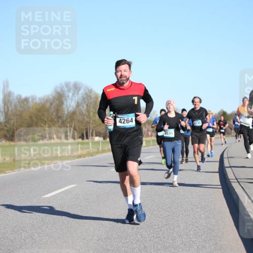 06.04.2025 - 44. Internationalen Wilhelmsburger Insellauf Jannik Wohlers http://msf.ph/oto/7612416 06.04.2025 09:28:37 Laufen 4264, 1, 1424536, 4130, 3563 meine-sportfotos.de