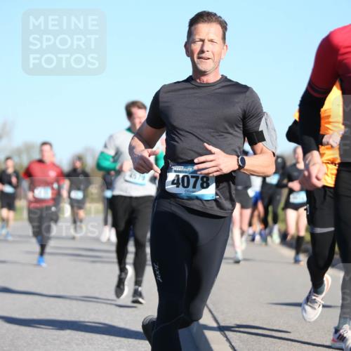 06.04.2025 - 44. Internationalen Wilhelmsburger Insellauf Jannik Wohlers http://msf.ph/oto/7612991 06.04.2025 09:29:14 Laufen 4579, 4078, 4002 meine-sportfotos.de