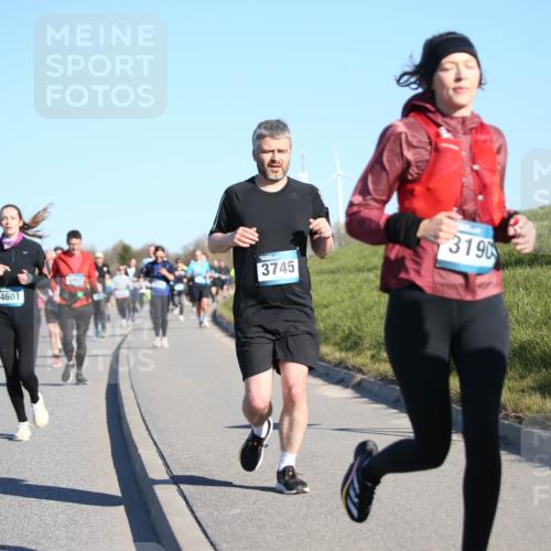 06.04.2025 - 44. Internationalen Wilhelmsburger Insellauf Jannik Wohlers http://msf.ph/oto/7613455 06.04.2025 09:29:50 Laufen 4601, 1957, 3745, 3190 meine-sportfotos.de