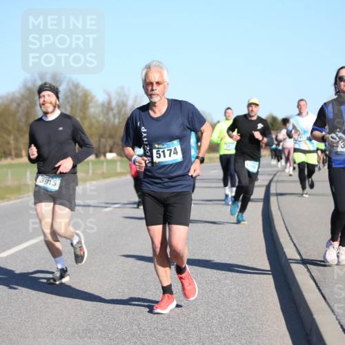 06.04.2025 - 44. Internationalen Wilhelmsburger Insellauf Jannik Wohlers http://msf.ph/oto/7613508 06.04.2025 09:29:56 Laufen 3915, 5174, 1417, 4380, 457, 3014 meine-sportfotos.de
