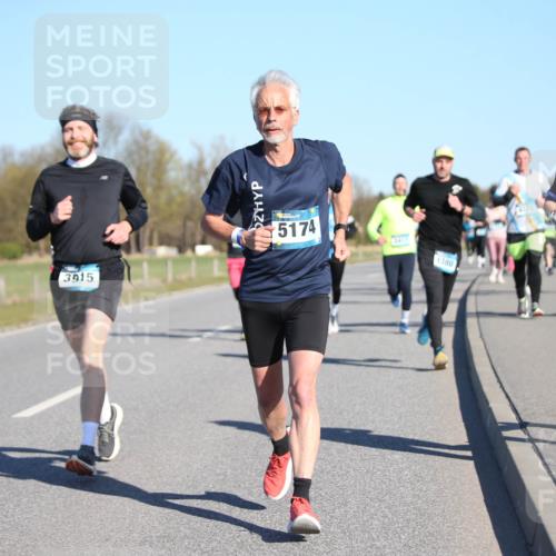 06.04.2025 - 44. Internationalen Wilhelmsburger Insellauf Jannik Wohlers http://msf.ph/oto/7613513 06.04.2025 09:29:56 Laufen 3915, 5174, 1417, 4380, 3014 meine-sportfotos.de