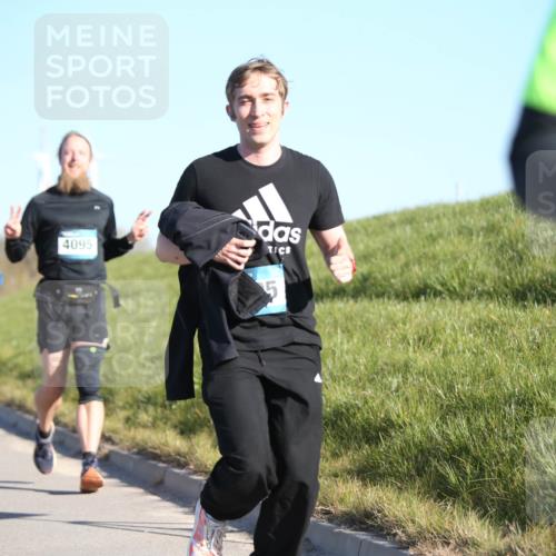 06.04.2025 - 44. Internationalen Wilhelmsburger Insellauf Jannik Wohlers http://msf.ph/oto/7613710 06.04.2025 09:30:08 Laufen 4499, 4095, 5 meine-sportfotos.de