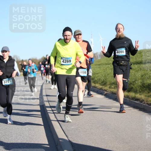 06.04.2025 - 44. Internationalen Wilhelmsburger Insellauf Jannik Wohlers http://msf.ph/oto/7613733 06.04.2025 09:30:09 Laufen 3736, 3751, 4000, 4269, 4499, 4095 meine-sportfotos.de