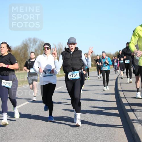 06.04.2025 - 44. Internationalen Wilhelmsburger Insellauf Jannik Wohlers http://msf.ph/oto/7613735 06.04.2025 09:30:10 Laufen 3735, 3736, 4000, 3751, 3017, 4269, 4499 meine-sportfotos.de