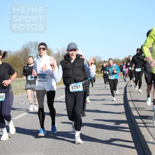 06.04.2025 - 44. Internationalen Wilhelmsburger Insellauf Jannik Wohlers http://msf.ph/oto/7613740 06.04.2025 09:30:10 Laufen 3735, 3736, 3751, 4000, 3017, 4269, 4499 meine-sportfotos.de