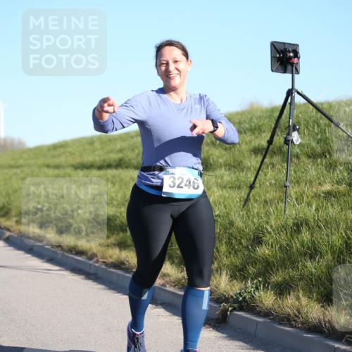 06.04.2025 - 44. Internationalen Wilhelmsburger Insellauf Jannik Wohlers http://msf.ph/oto/7614104 06.04.2025 09:30:41 Laufen 3246 meine-sportfotos.de