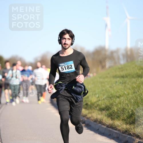 06.04.2025 - 44. Internationalen Wilhelmsburger Insellauf Jannik Wohlers http://msf.ph/oto/7614209 06.04.2025 09:30:51 Laufen 5182 meine-sportfotos.de