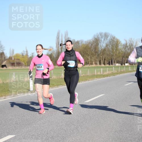 06.04.2025 - 44. Internationalen Wilhelmsburger Insellauf Jannik Wohlers http://msf.ph/oto/7614229 06.04.2025 09:30:53 Laufen 937, 3951, 3043, 4565 meine-sportfotos.de