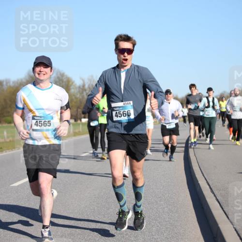 06.04.2025 - 44. Internationalen Wilhelmsburger Insellauf Jannik Wohlers http://msf.ph/oto/7614312 06.04.2025 09:30:58 Laufen 4565, 4566, 4566, 07, 3892, 3028, 4172 meine-sportfotos.de