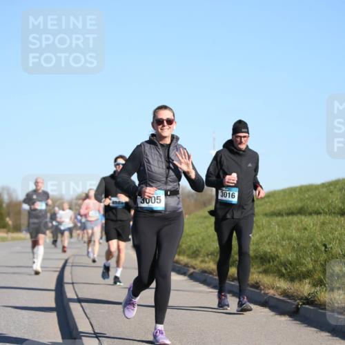 06.04.2025 - 44. Internationalen Wilhelmsburger Insellauf Jannik Wohlers http://msf.ph/oto/7614900 06.04.2025 09:32:23 Laufen 378, 3005, 3016 meine-sportfotos.de