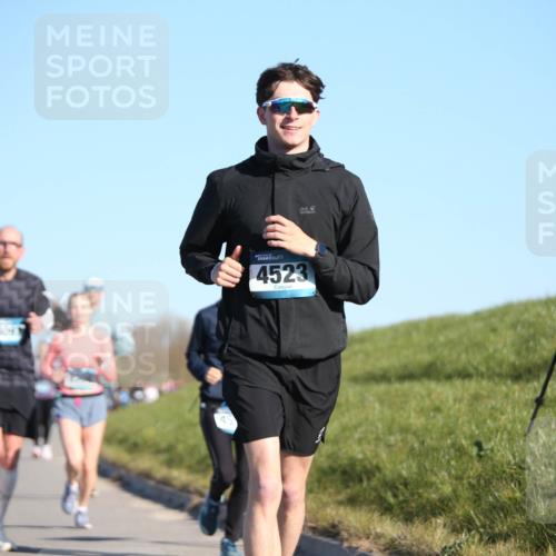 06.04.2025 - 44. Internationalen Wilhelmsburger Insellauf Jannik Wohlers http://msf.ph/oto/7614919 06.04.2025 09:32:27 Laufen 4523 meine-sportfotos.de