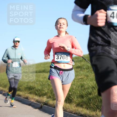 06.04.2025 - 44. Internationalen Wilhelmsburger Insellauf Jannik Wohlers http://msf.ph/oto/7614934 06.04.2025 09:32:30 Laufen 3706, 4097 meine-sportfotos.de