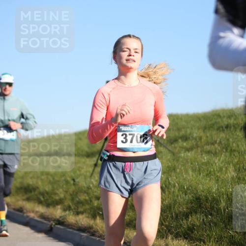 06.04.2025 - 44. Internationalen Wilhelmsburger Insellauf Jannik Wohlers http://msf.ph/oto/7614937 06.04.2025 09:32:31 Laufen 3706 meine-sportfotos.de