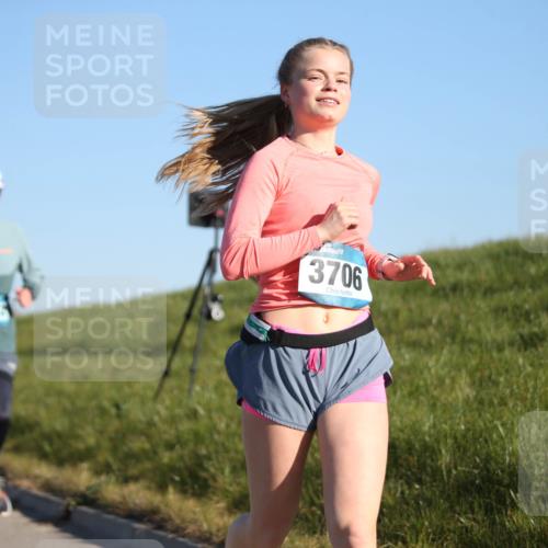 06.04.2025 - 44. Internationalen Wilhelmsburger Insellauf Jannik Wohlers http://msf.ph/oto/7614939 06.04.2025 09:32:31 Laufen 3706 meine-sportfotos.de