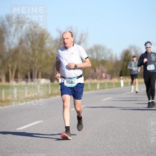 06.04.2025 - 44. Internationalen Wilhelmsburger Insellauf Jannik Wohlers http://msf.ph/oto/7614944 06.04.2025 09:32:32 Laufen 4586, 3629 meine-sportfotos.de