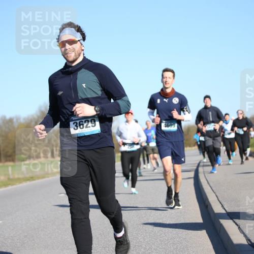 06.04.2025 - 44. Internationalen Wilhelmsburger Insellauf Jannik Wohlers http://msf.ph/oto/7614967 06.04.2025 09:32:38 Laufen 3629, 4609 meine-sportfotos.de