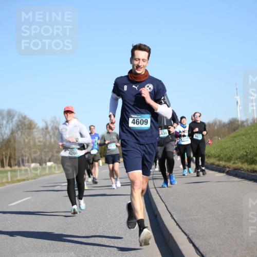 06.04.2025 - 44. Internationalen Wilhelmsburger Insellauf Jannik Wohlers http://msf.ph/oto/7614974 06.04.2025 09:32:39 Laufen 4208, 4518, 8, 4609, 438, 5045, 3425 meine-sportfotos.de