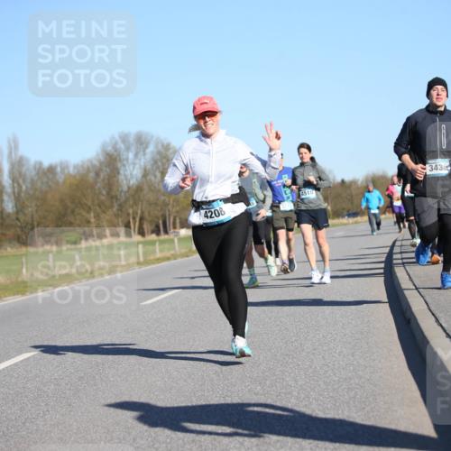 06.04.2025 - 44. Internationalen Wilhelmsburger Insellauf Jannik Wohlers http://msf.ph/oto/7614975 06.04.2025 09:32:40 Laufen 3438, 4518, 5049, 3425, 4208 meine-sportfotos.de