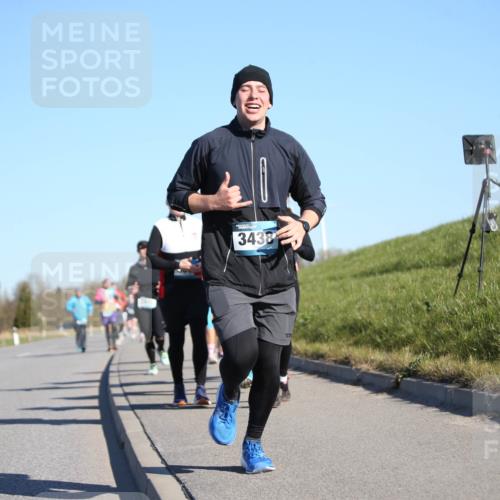 06.04.2025 - 44. Internationalen Wilhelmsburger Insellauf Jannik Wohlers http://msf.ph/oto/7614988 06.04.2025 09:32:42 Laufen 4518, 3045, 3438 meine-sportfotos.de