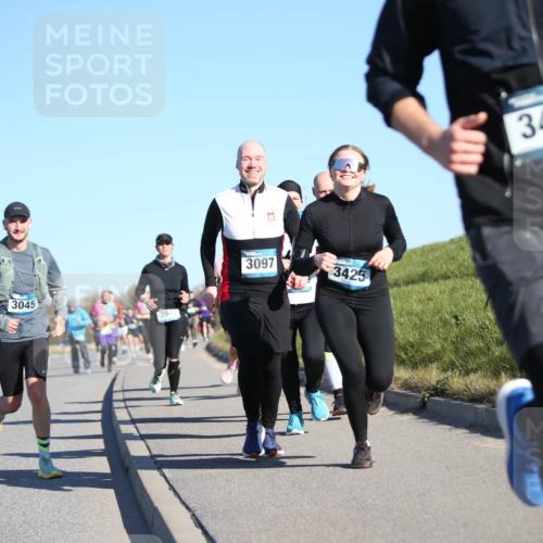06.04.2025 - 44. Internationalen Wilhelmsburger Insellauf Jannik Wohlers http://msf.ph/oto/7614990 06.04.2025 09:32:43 Laufen 4145, 3273, 3045, 3943, 3097, 3425, 3438 meine-sportfotos.de