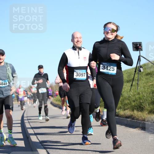 06.04.2025 - 44. Internationalen Wilhelmsburger Insellauf Jannik Wohlers http://msf.ph/oto/7614997 06.04.2025 09:32:44 Laufen 143, 3273, 3045, 394, 3097, 3425 meine-sportfotos.de