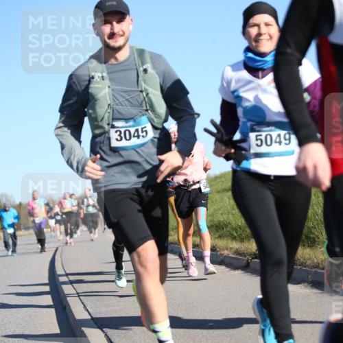 06.04.2025 - 44. Internationalen Wilhelmsburger Insellauf Jannik Wohlers http://msf.ph/oto/7615006 06.04.2025 09:32:45 Laufen 3045, 3273, 50, 5049, 3097 meine-sportfotos.de