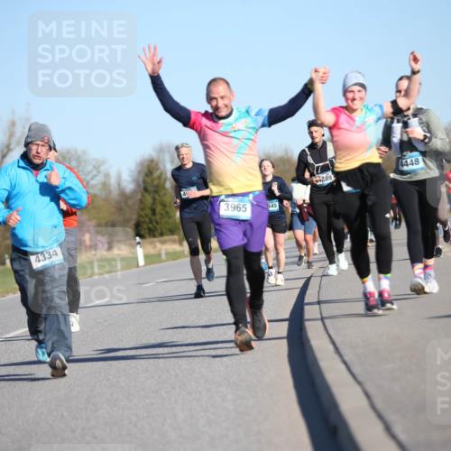 06.04.2025 - 44. Internationalen Wilhelmsburger Insellauf Jannik Wohlers http://msf.ph/oto/7615035 06.04.2025 09:32:49 Laufen 4334, 4448, 4, 1891, 3965, 545 meine-sportfotos.de