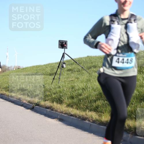 06.04.2025 - 44. Internationalen Wilhelmsburger Insellauf Jannik Wohlers http://msf.ph/oto/7615068 06.04.2025 09:32:54 Laufen 4448 meine-sportfotos.de