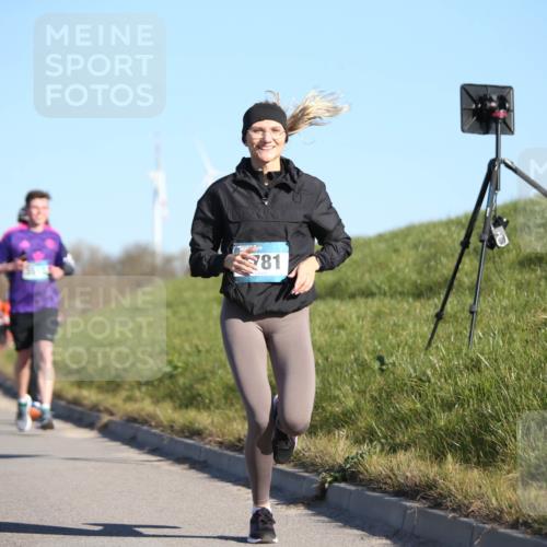 06.04.2025 - 44. Internationalen Wilhelmsburger Insellauf Jannik Wohlers http://msf.ph/oto/7615075 06.04.2025 09:32:57 Laufen 81 meine-sportfotos.de
