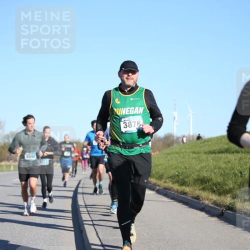06.04.2025 - 44. Internationalen Wilhelmsburger Insellauf Jannik Wohlers http://msf.ph/oto/7615094 06.04.2025 09:33:02 Laufen 4090, 4126, 3878, 5129 meine-sportfotos.de