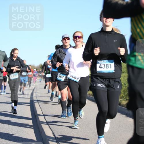 06.04.2025 - 44. Internationalen Wilhelmsburger Insellauf Jannik Wohlers http://msf.ph/oto/7615100 06.04.2025 09:33:04 Laufen 4090, 4126, 3567, 4381, 38 meine-sportfotos.de
