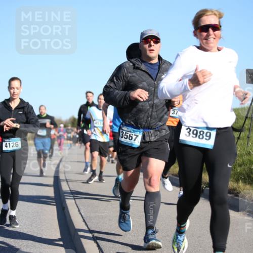 06.04.2025 - 44. Internationalen Wilhelmsburger Insellauf Jannik Wohlers http://msf.ph/oto/7615107 06.04.2025 09:33:05 Laufen 4090, 4126, 4574, 3567, 37, 3989 meine-sportfotos.de