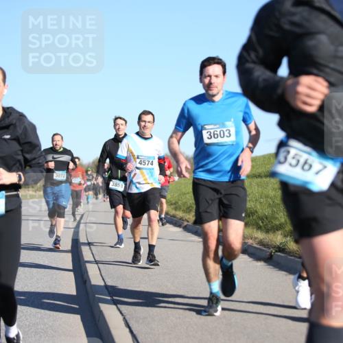 06.04.2025 - 44. Internationalen Wilhelmsburger Insellauf Jannik Wohlers http://msf.ph/oto/7615113 06.04.2025 09:33:06 Laufen 4126, 3072, 3858, 4574, 3603, 3567 meine-sportfotos.de