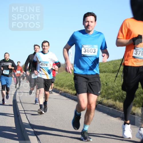 06.04.2025 - 44. Internationalen Wilhelmsburger Insellauf Jannik Wohlers http://msf.ph/oto/7615117 06.04.2025 09:33:06 Laufen 4126, 3072, 385, 4574, 3789, 3603, 356 meine-sportfotos.de