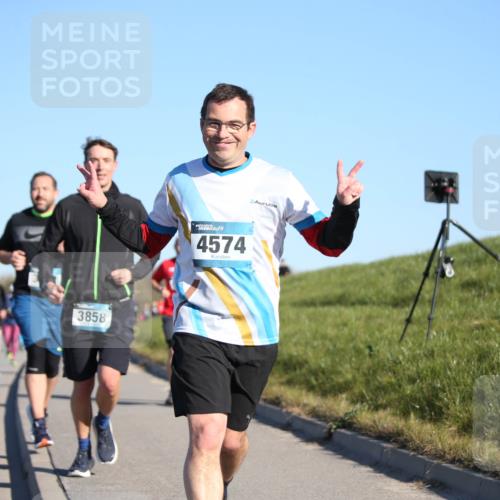 06.04.2025 - 44. Internationalen Wilhelmsburger Insellauf Jannik Wohlers http://msf.ph/oto/7615122 06.04.2025 09:33:08 Laufen 3858, 4574 meine-sportfotos.de