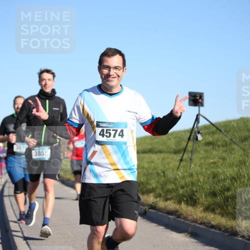 06.04.2025 - 44. Internationalen Wilhelmsburger Insellauf Jannik Wohlers http://msf.ph/oto/7615124 06.04.2025 09:33:08 Laufen 3072, 3858, 4574 meine-sportfotos.de