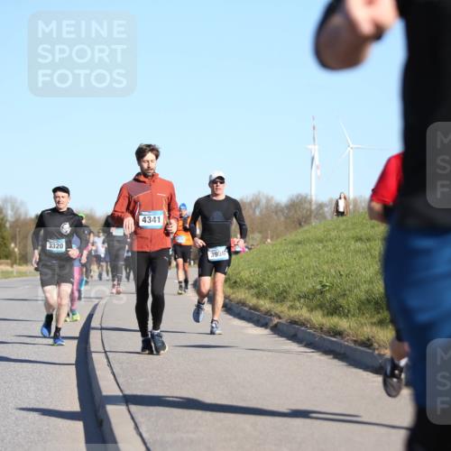 06.04.2025 - 44. Internationalen Wilhelmsburger Insellauf Jannik Wohlers http://msf.ph/oto/7615131 06.04.2025 09:33:10 Laufen 3320, 4341, 3956, 30 meine-sportfotos.de
