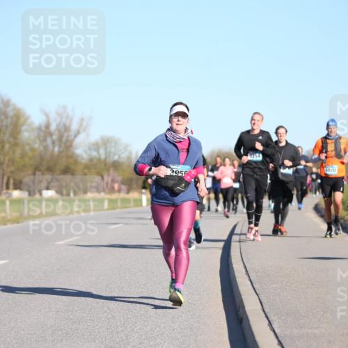 06.04.2025 - 44. Internationalen Wilhelmsburger Insellauf Jannik Wohlers http://msf.ph/oto/7615153 06.04.2025 09:33:15 Laufen 3955, 3354, 5020 meine-sportfotos.de