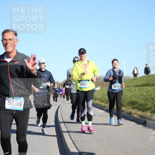 06.04.2025 - 44. Internationalen Wilhelmsburger Insellauf Jannik Wohlers http://msf.ph/oto/7615219 06.04.2025 09:33:28 Laufen 42881, 5136, 73, 3551, 4048 meine-sportfotos.de